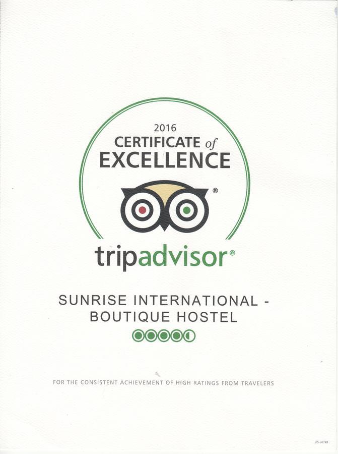 Sunrise International - Boutique Hostel เกาลูน ภายนอก รูปภาพ