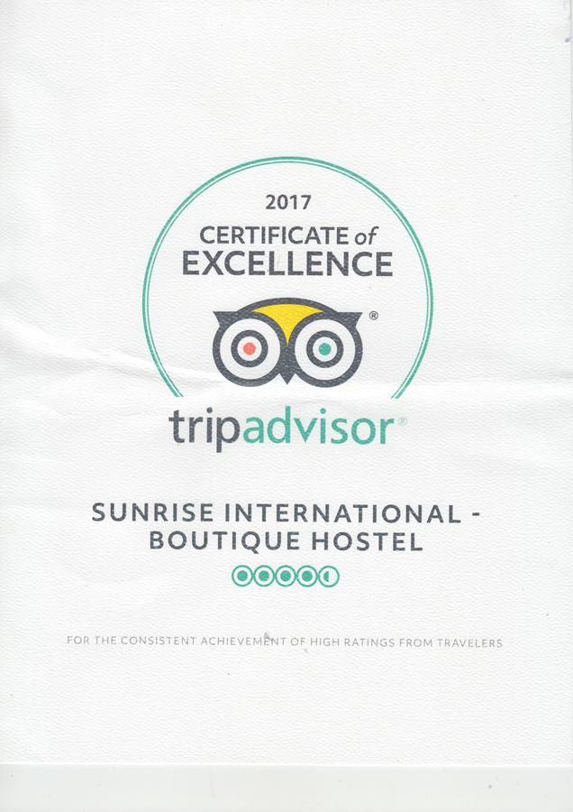 Sunrise International - Boutique Hostel เกาลูน ภายนอก รูปภาพ